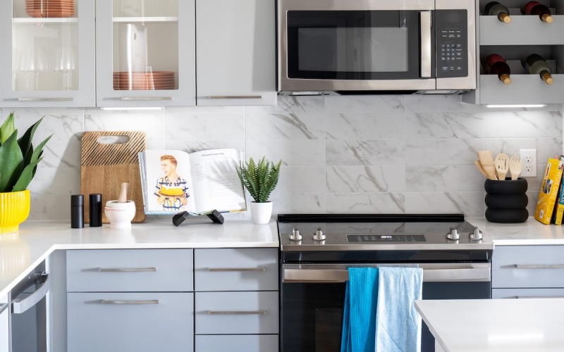 Features and Finishes